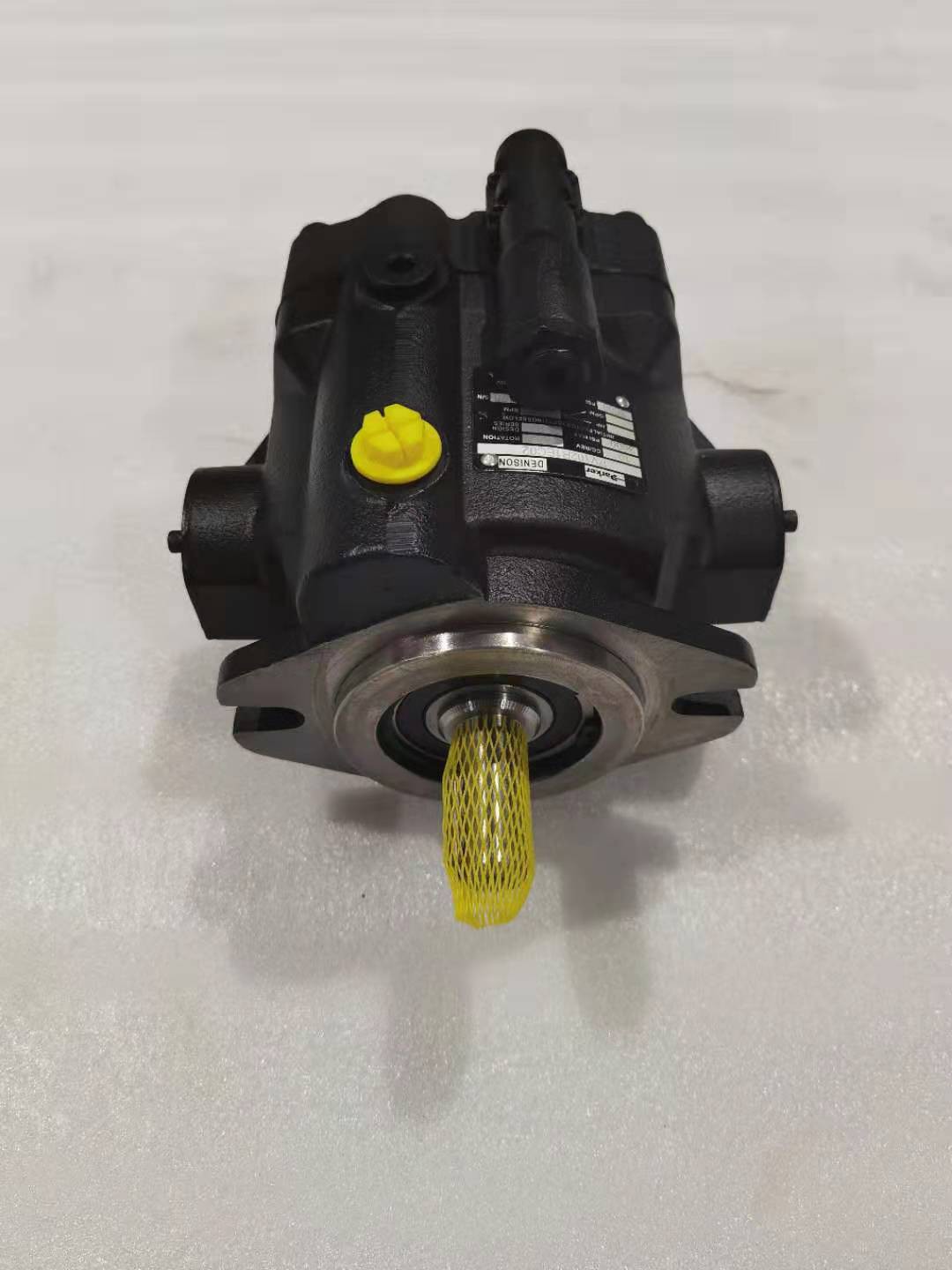 PV102R1EC02 6 PV102R1EC02 6